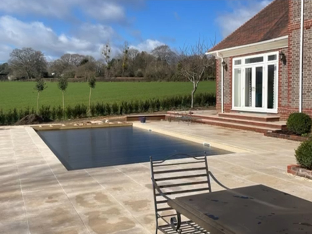 New Outdoor Pool and Garden in Pangbourne
